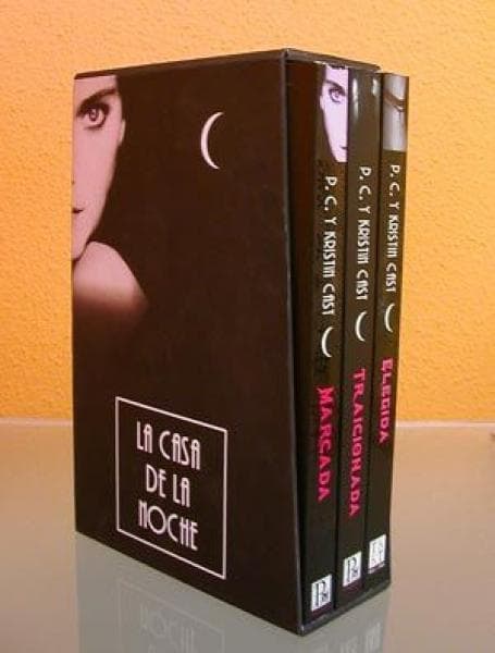CASA DE LA NOCHE I  ESTUCHE