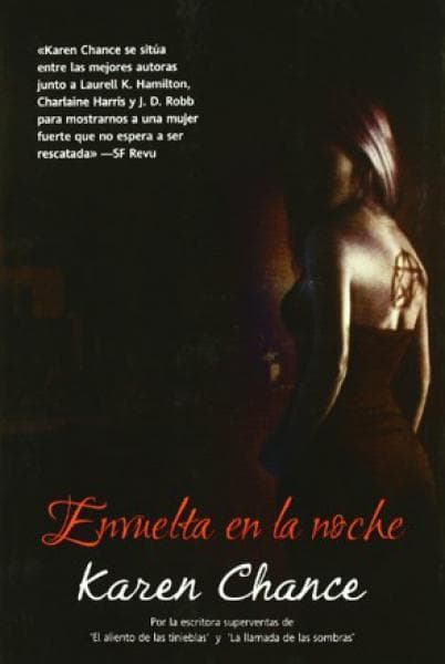 ENVUELTA EN LA NOCHE